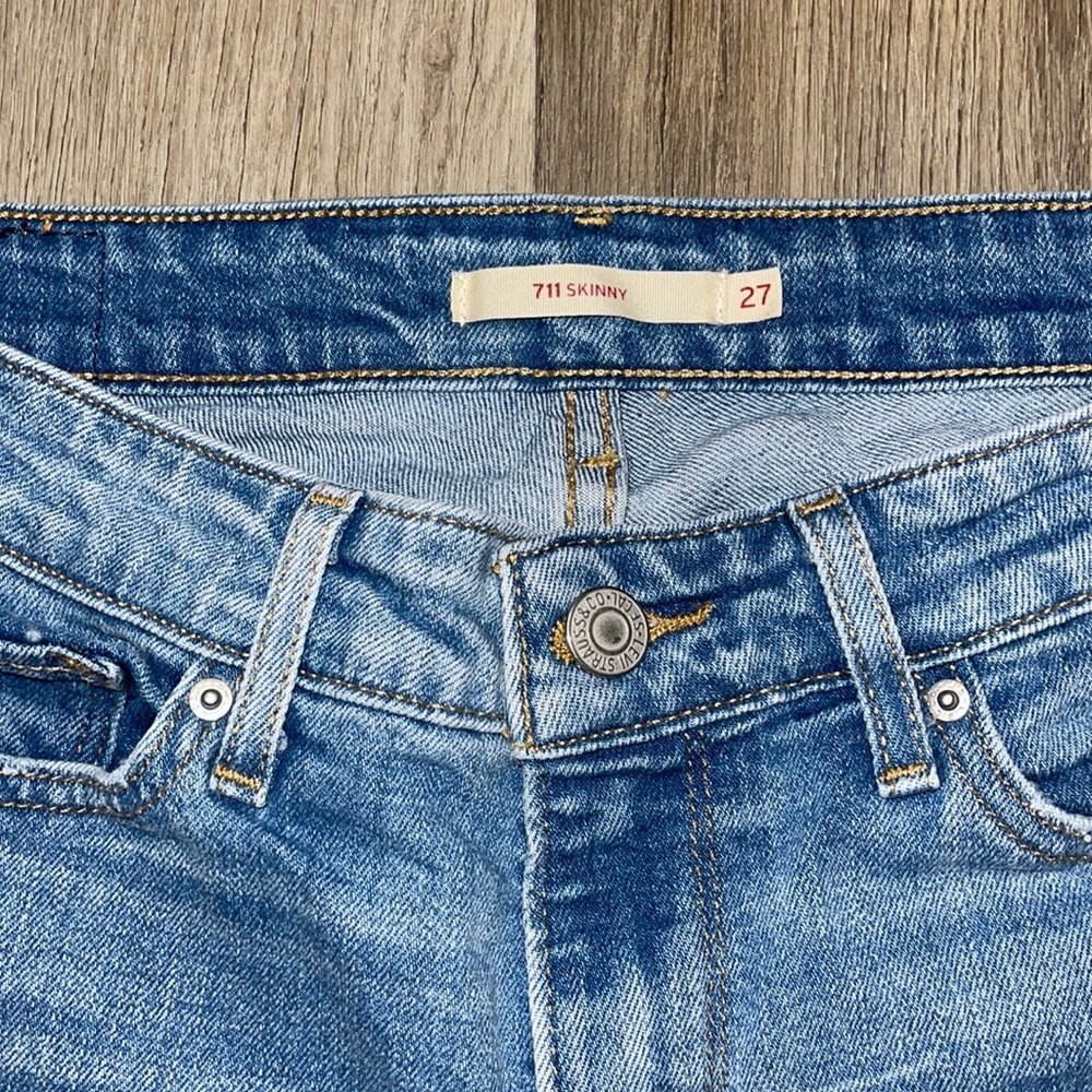 Levi’s (711) Skinny Jeans Size 27
